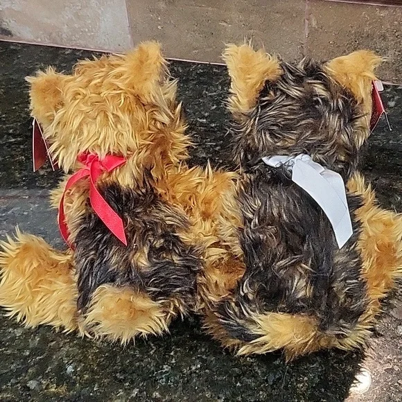 NWT VICTORIA'S SECRET 2003 LIMITED EDITION MAX & LUCY Twin Terrier Puppies PLUSH